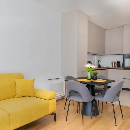Apartment Sole